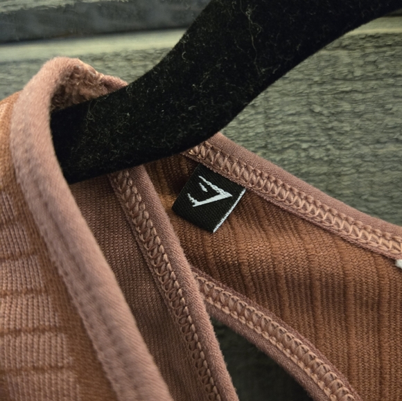 Gymshark Geo Seamless Sports Bra - Low Support - Rose Pink XS - Picture 4 of 5